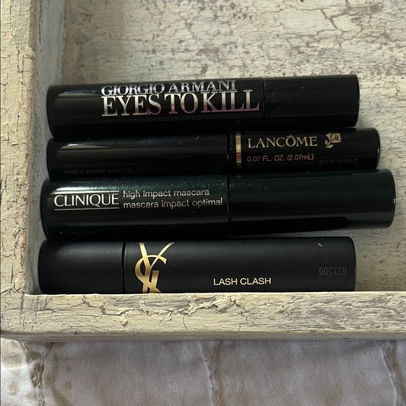 Clarins Skincare Essentials Set in Red and White - Picture 2 of 6